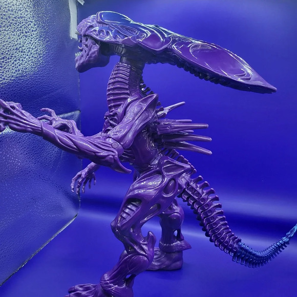 Alien Queen Xenomorph Giant Poseable 12 inch Purple 2019 Lanard 14 Moving Parts - Picture 4 of 10
